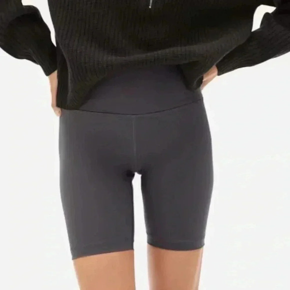 Everlane The Perform Bike Shorts Size Small - Picture 1 of 4